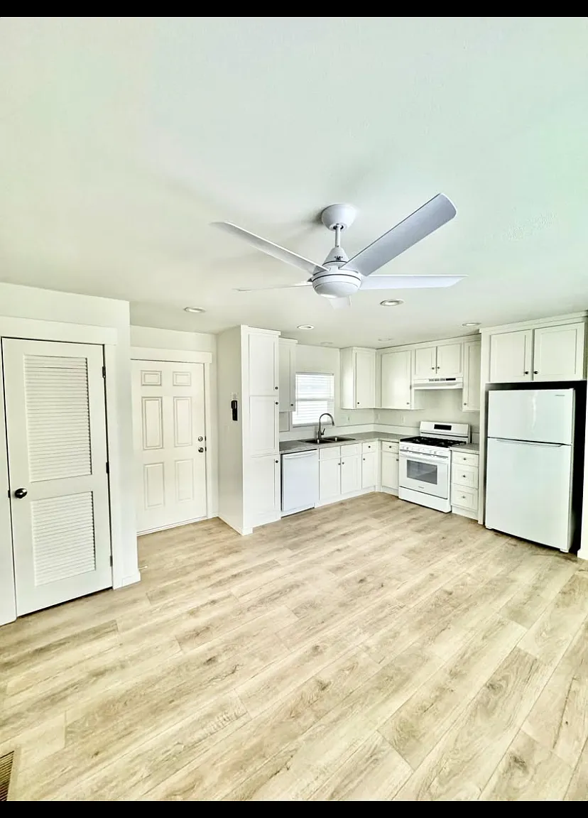 2 bed, 600 sqft, $1,500 — Photo 3