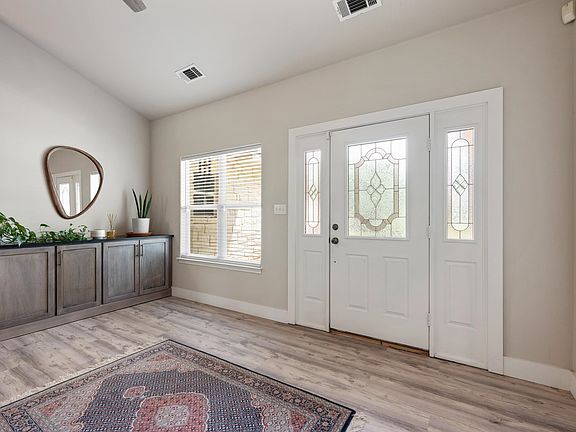 5th image of 275 Skyview Dr