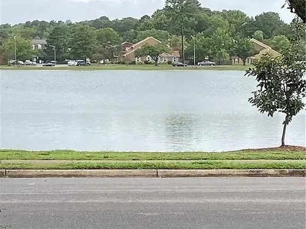 4502 Greyedge Dr, Virginia Beach, VA 23462