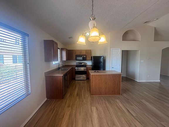 5th image of 3070 Desert Sage Ave SW