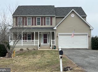 35285 Gosling Ln, Locust Grove, VA 22508