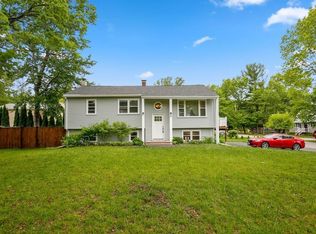 33 Marion St, Wilmington, MA 01887