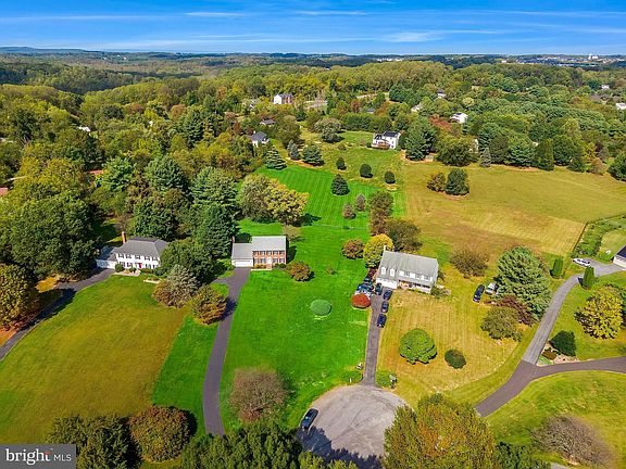 2nd image of 14511 Ascot Square Ct