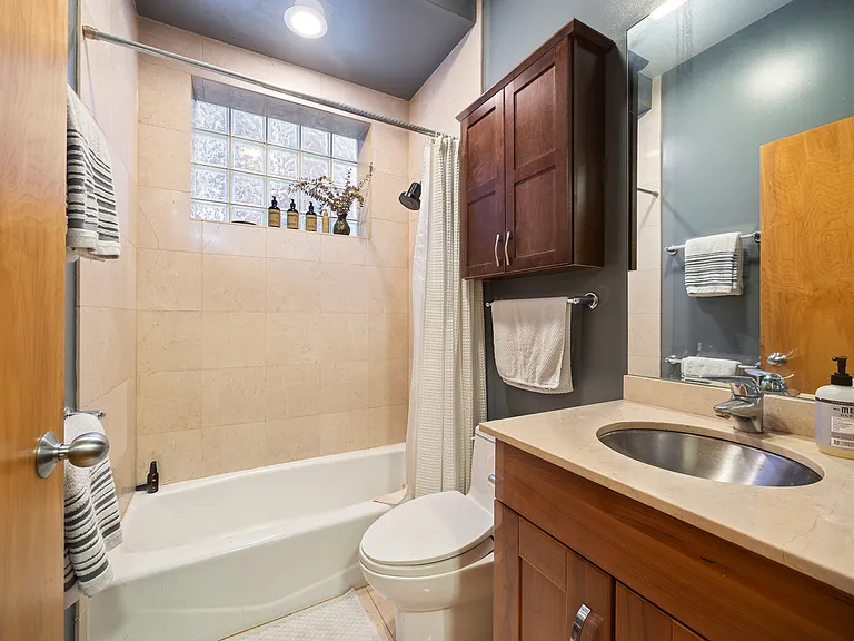 1106 N Paulina St #1 — Photo 18