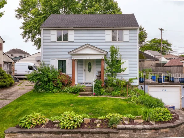 538 Independence Dr, Clairton, PA 15025