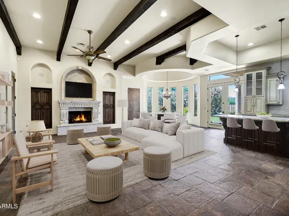 2300 E SANOQUE Court, Gilbert, AZ 85298