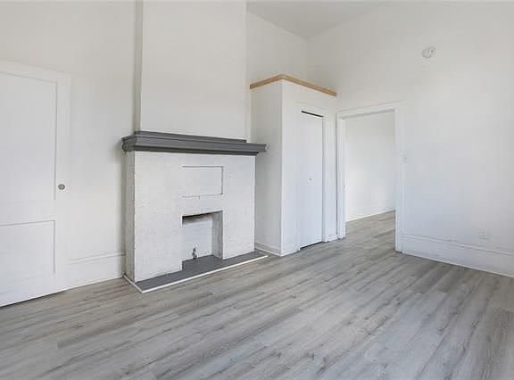 5th image of 2423 Magnolia St Unit B