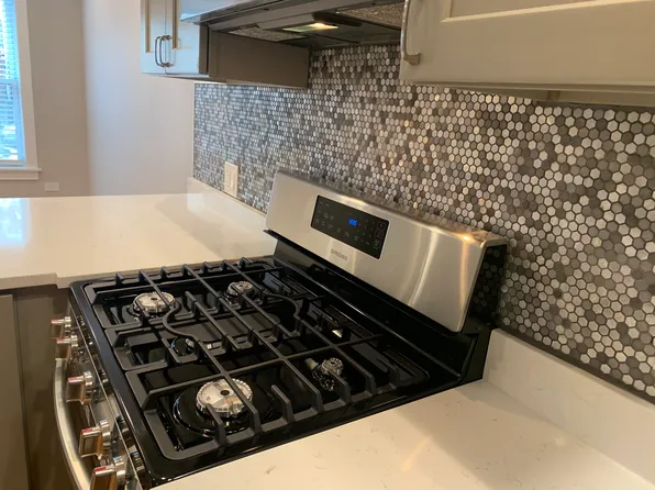2114 W 21st Pl Ste 1, Chicago, IL 60608