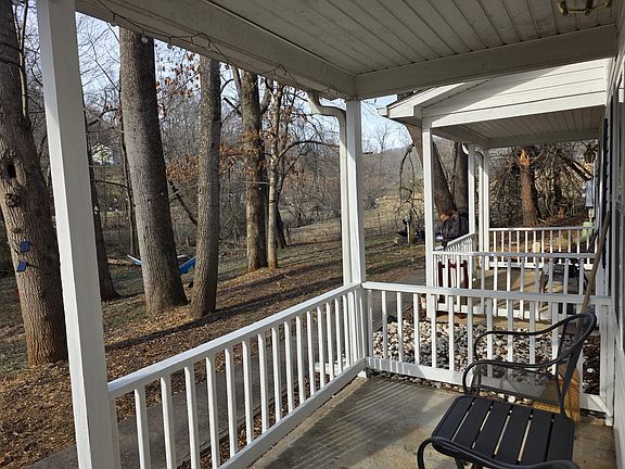 2nd image of 30 Robinson Cove Rd APT A