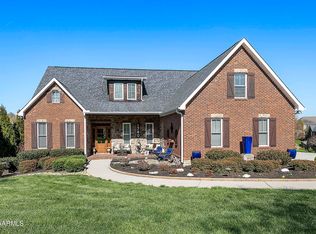 1760 Inverness Dr, Maryville, TN 37801