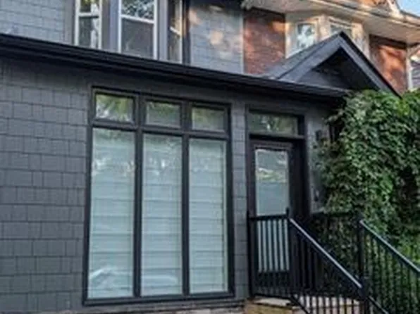 21 Alton Ave, Toronto, ON M4L 2M3