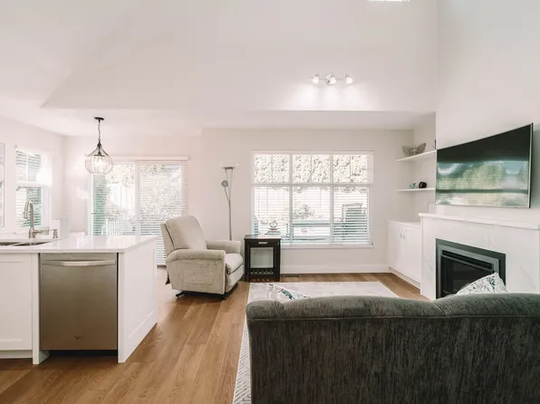 14877 33rd Ave #19, Surrey, BC V4P 3A3