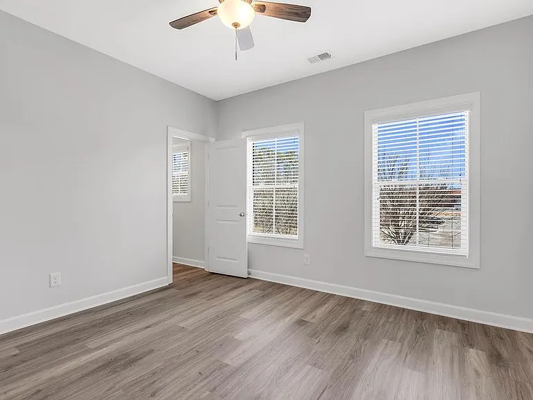 2761 Bell Dr SE — Photo 31