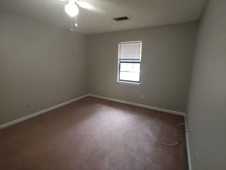905 Tomahawk Ct — Photo 10