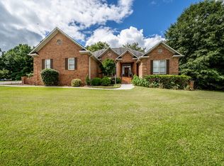 208 Watercress Dr, Lizella, GA