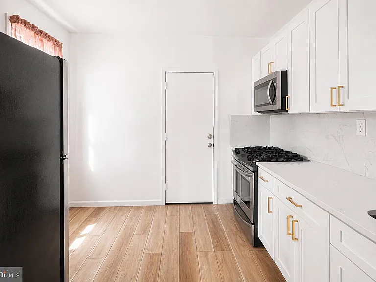 116 N Salford St — Photo 6