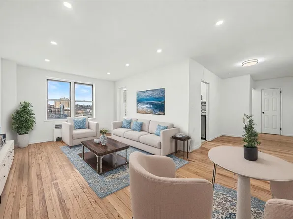 2630 Kings Bridge Terrace image 1 of 25