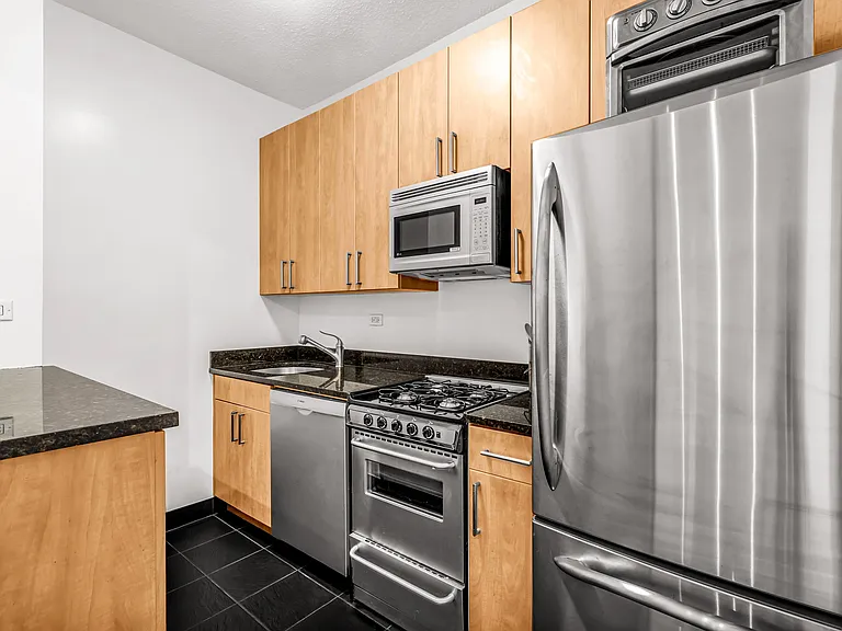 60 E 8th St #17H — Photo 6