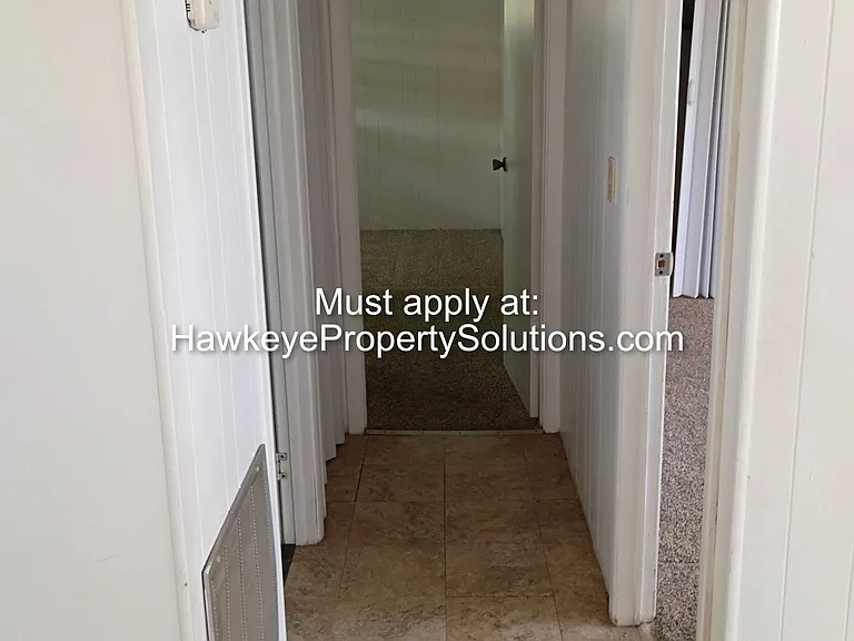 435 Lazy Lake Dr W — Photo 10