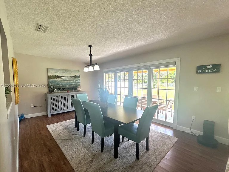 416 Bayberry Dr — Photo 17