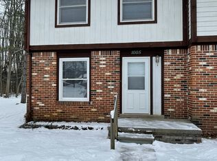 1005 Glengary Rd, Walled Lake, MI 48390