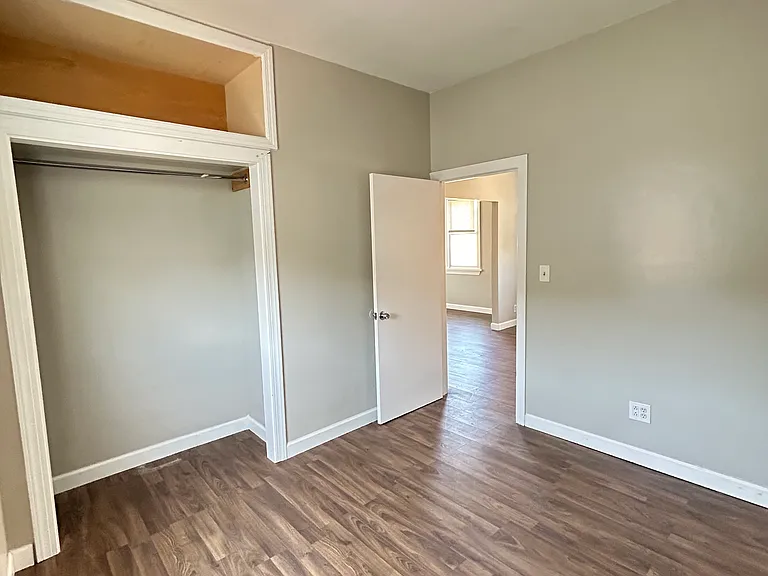 263 E 22nd St #2 — Photo 10
