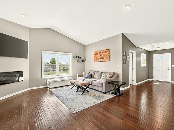 4th image of 4624 Arctic Fox Rd NW
