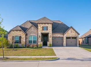 508 Strait Ln, Waxahachie, TX 75165