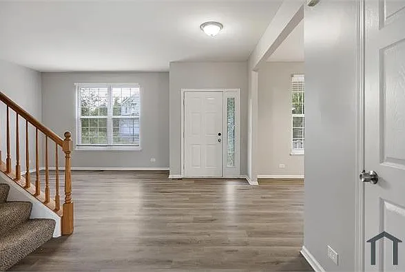 4 bed, 2860 sqft, $3,200 — Photo 4