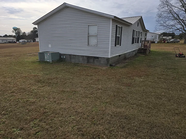28 Riverside Dr — Photo 19
