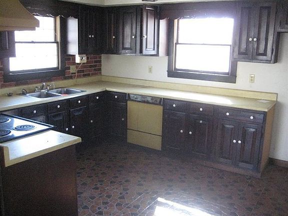4th image of 10 Siasconset Drive