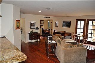4th image of 2306 E Prairie Creek Dr