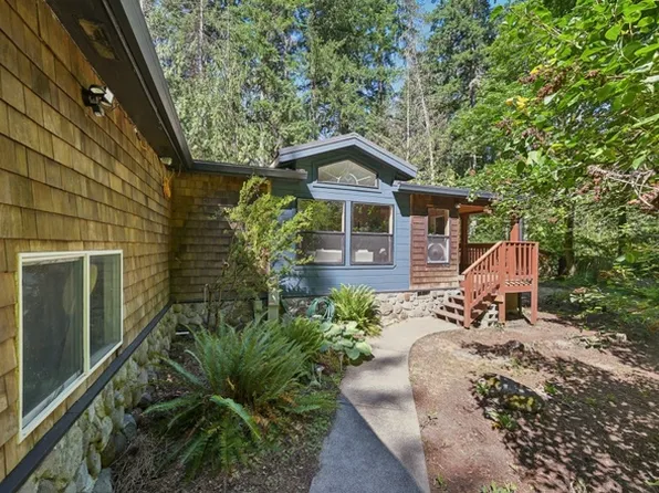 23811 E John Paul Jones Ave, Welches, OR 97067