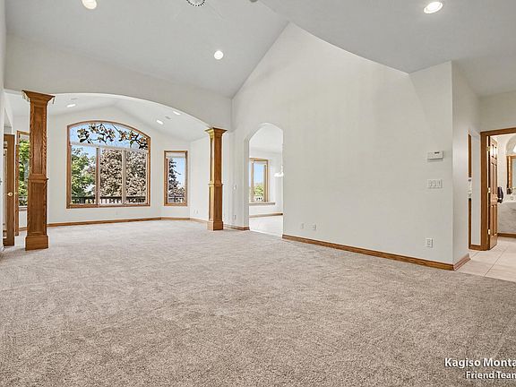 5th image of 34 Regal Ct