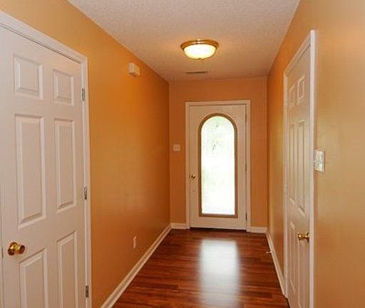 4th image of 1250 Edinburgh Dr