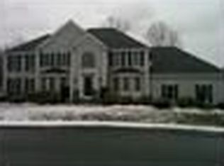 11 Hemlock Ln, Salem, NH 03079