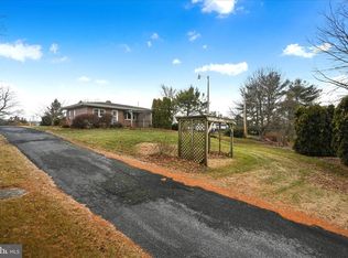 27 E Hill St, Jonestown, PA 17038