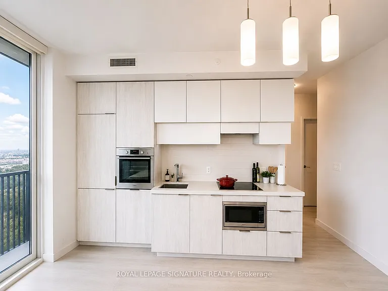 8 Eglinton Ave E #3608 — Photo 10