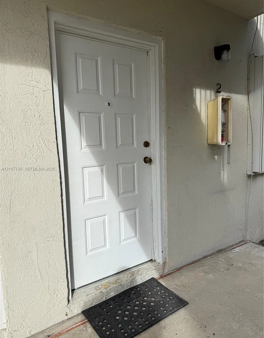 Greentree Condo Ii — Photo 1