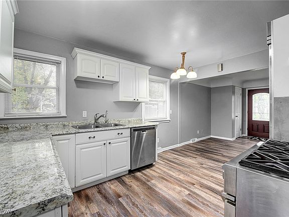 3rd image of 37659 Lake Dr