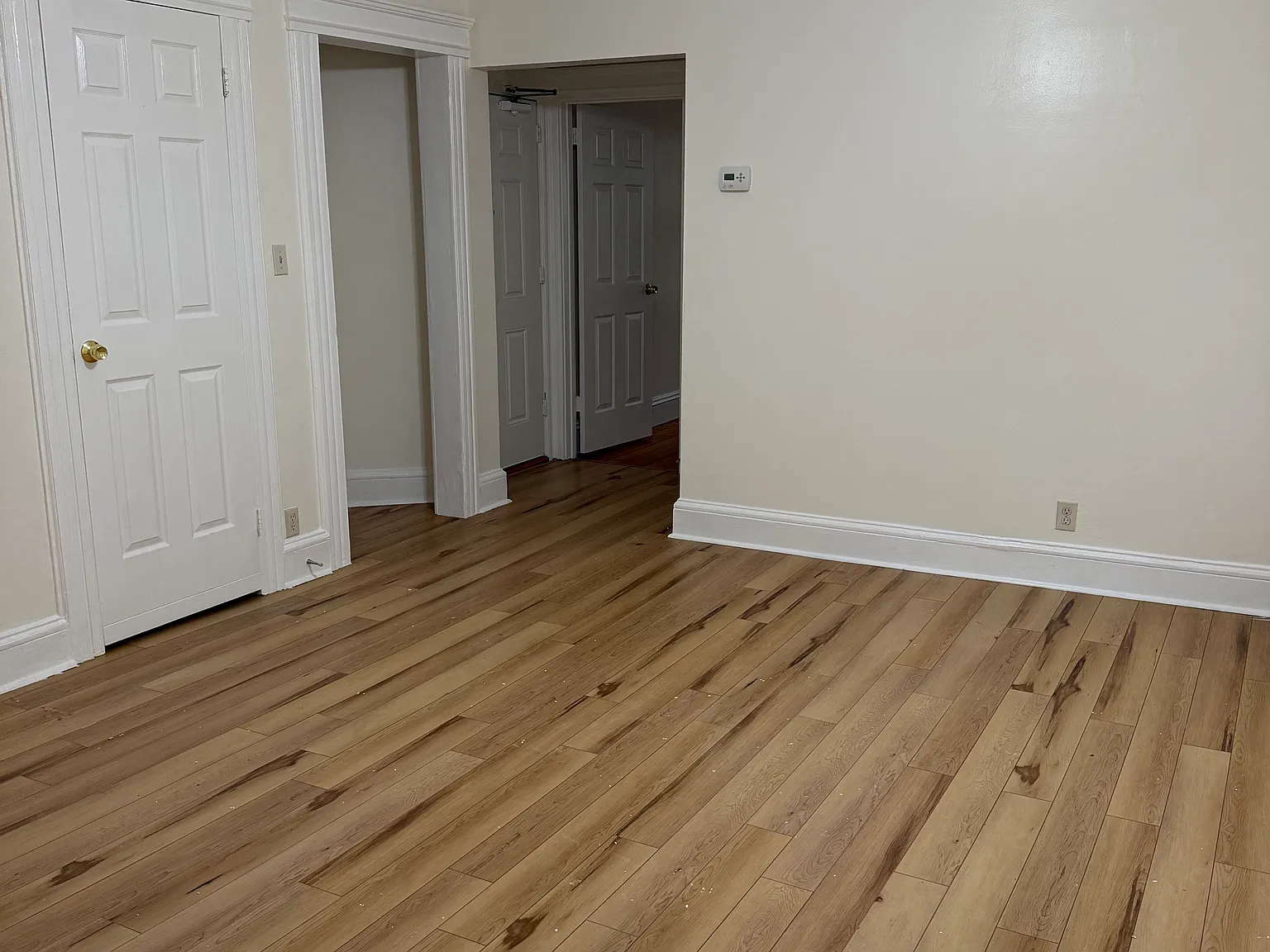3 bed, 1100 sqft, $2,650 — Photo 3