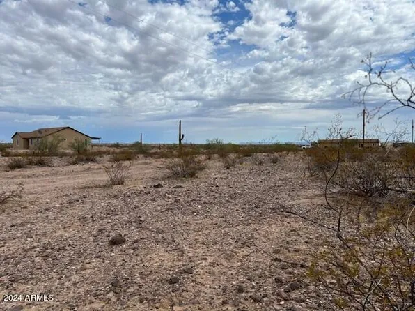 100 W Flower Street #12, Tonopah, AZ 85354