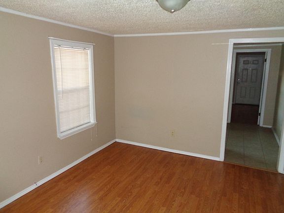 3rd image of 705 E 5th St