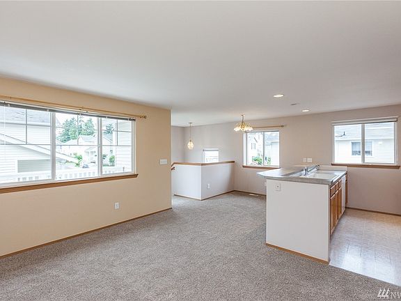 3rd image of 326 113th St E