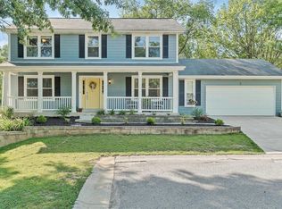 2 Lodge Ct, Lake Saint Louis, MO