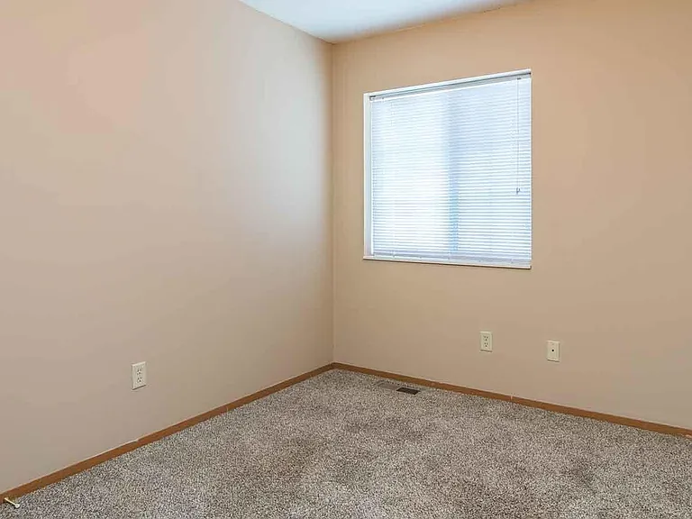 WestPointe Townhomes — Photo 7