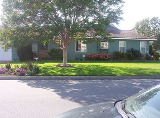 9040 Lubec St, Downey, CA 90240