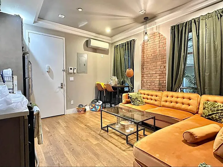 909 Saint Marks Ave #1B — Photo 3