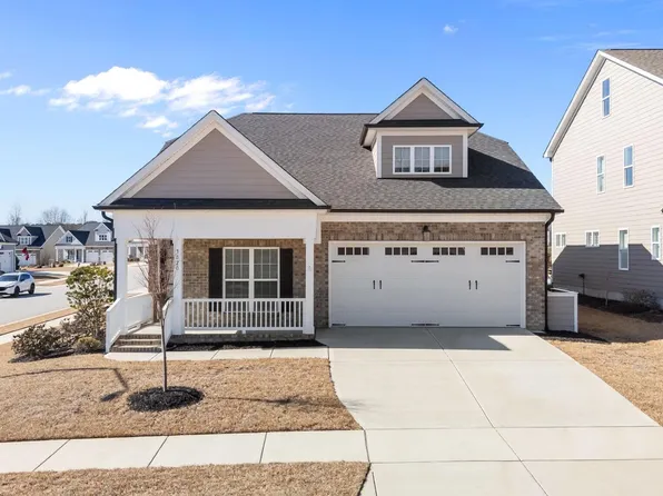 3020 High Plains Dr, Fuquay Varina, NC 27526