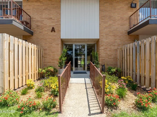 3104 N Broadway St APT A5, Knoxville, TN 37917